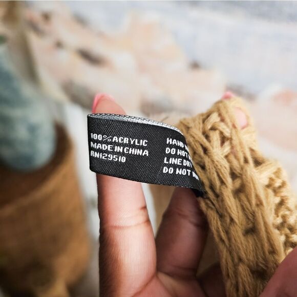 CG Couture Gems Plaid Faux Fur Cable Knit Acrylic Infinity Scarf. - Picture 4 of 15